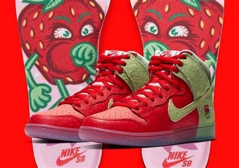 strawberry cough sb dunks